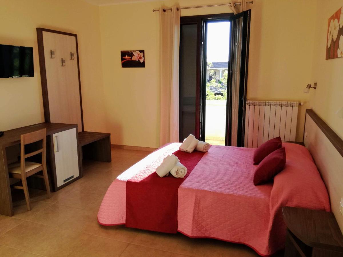 أودجانو لا كييزا B&B Hotel Helios المظهر الخارجي الصورة