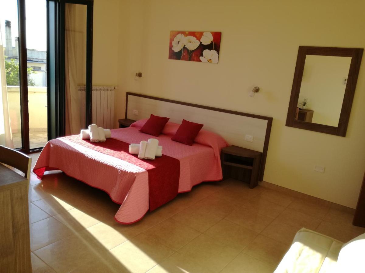 أودجانو لا كييزا B&B Hotel Helios المظهر الخارجي الصورة