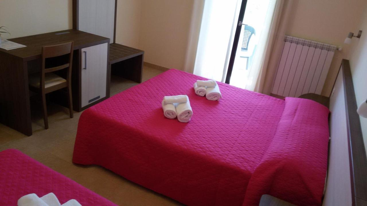 أودجانو لا كييزا B&B Hotel Helios المظهر الخارجي الصورة