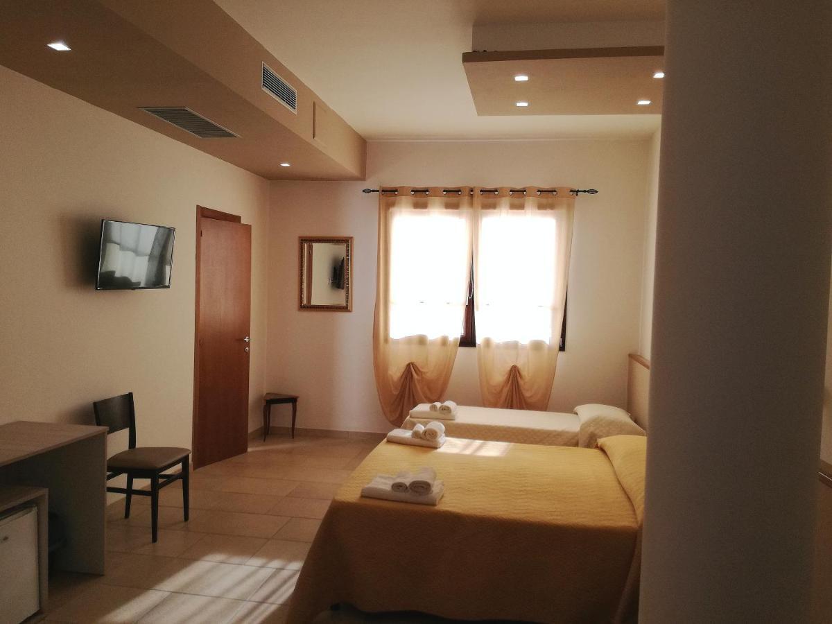أودجانو لا كييزا B&B Hotel Helios المظهر الخارجي الصورة